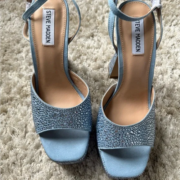 Steve Madden women’s size 8 Rhinestone Blue platform high heels. Prom/Formal - Picture 4 of 6